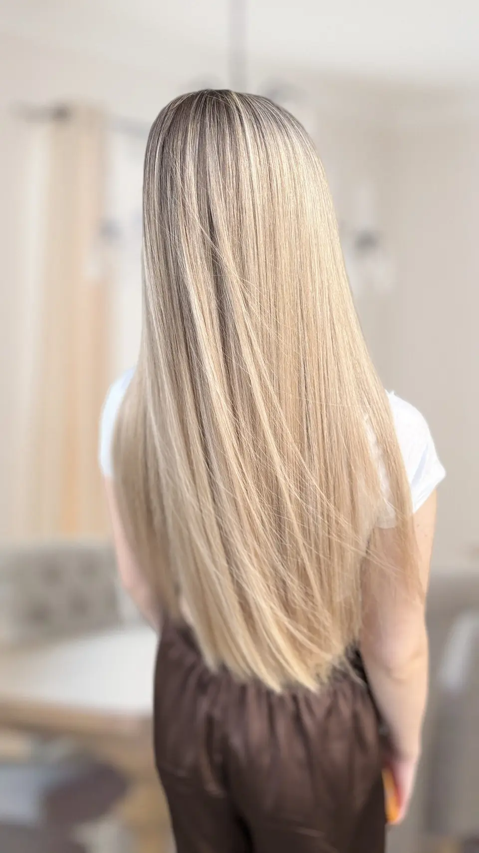 Dlhé vlasy s prechodom z tmavej do blond
